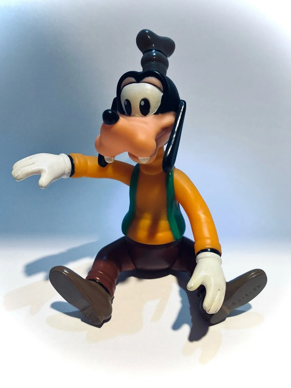 Vintage Disney’s GOOFY Poseable Figure, 6.5 inch.  1986